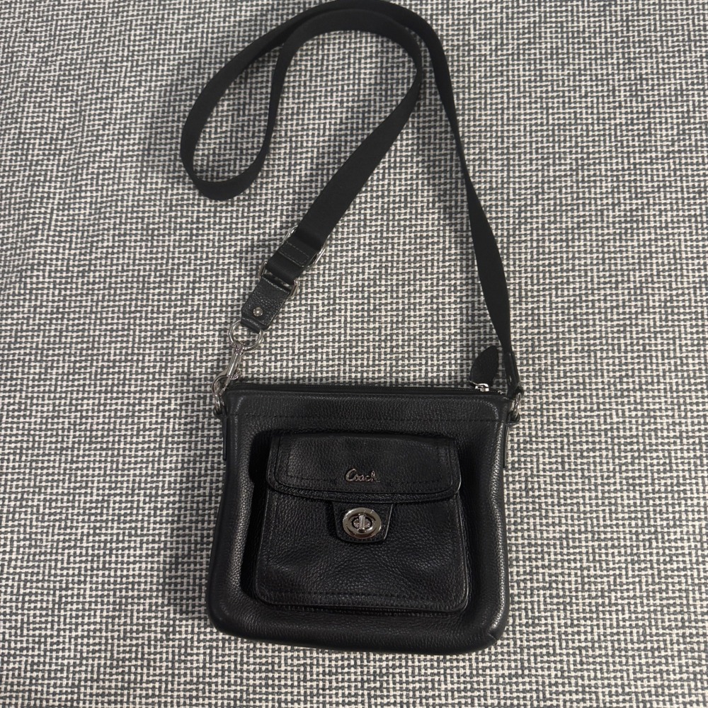 Coach Black Pebbled Leather Turnlock Crossbody Bag Silver Hardware Messenger